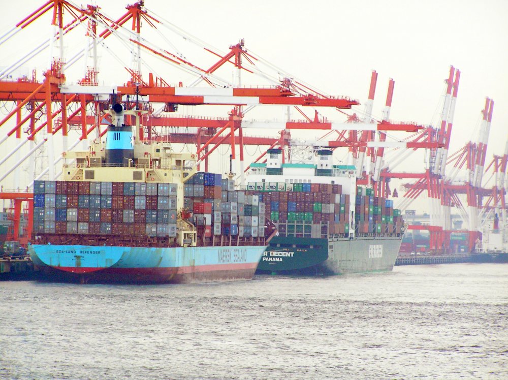 Sea-Land Defender